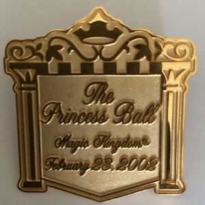 Disney LE3000 SIGNED BY THE ARTIST Disney Princess Ball Event Pin
